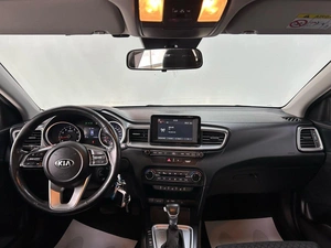 Хэтчбек Kia Ceed 2019 года, 1695000 рублей, Смоленск