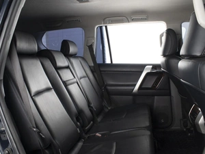 Внедорожник Toyota Land Cruiser Prado 2010 года, 2990000 рублей, Омск