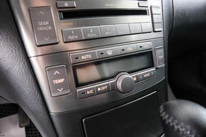Седан Toyota Avensis 2008 года, 949000 рублей, Красноярск
