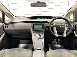 Лифтбек Toyota Prius 2011 года, 999000 рублей, Красноярск