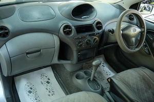 Хетчбэк Toyota Vitz 2000 года, 389000 рублей, Омск