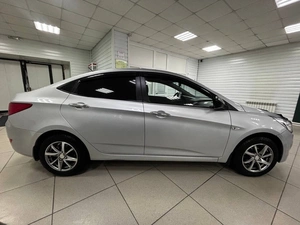 Седан Hyundai Solaris 2015 года, 820000 рублей, Ачинск