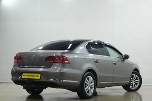 Седан Volkswagen Passat 2011 года, 1069000 рублей, Новокузнецк