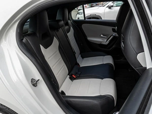 Хетчбэк Mercedes-benz A-класс 2018 года, 2690000 рублей, Краснодар