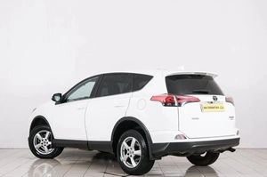 Внедорожник Toyota RAV4 2017 года, 2849000 рублей, Красноярск