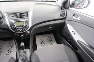 Седан Hyundai Solaris 2013 года, 899000 рублей, Красноярск