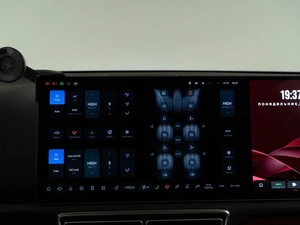 Внедорожник Li Auto L9 2023 года, 6869050 рублей, Москва