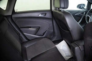 Хетчбэк Opel Astra 2011 года, 669000 рублей, Пермь