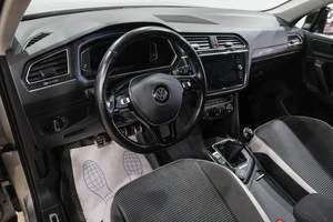 Внедорожник Volkswagen Tiguan 2019 года, 2669000 рублей, Новокузнецк