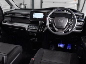 Минивэн Honda Stepwgn Spada 2018 года, 2354000 рублей, Воронеж