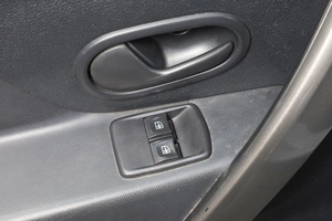 Седан Renault Logan 2018 года, 799000 рублей, Новосибирск