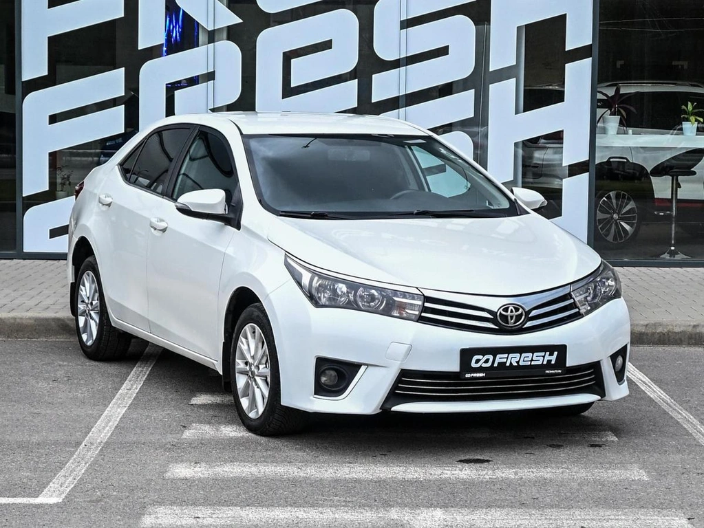 Седан Toyota Corolla 2014 года, 969800 рублей, Волгоград