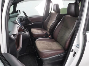 Минивэн Toyota Esquire 2018 года, 2499000 рублей, Воронеж