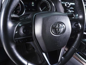 Седан Toyota Camry 2018 года, 2850000 рублей, Ростов-на-Дону