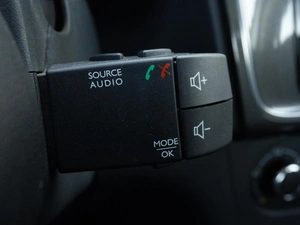 Хетчбэк Renault Sandero Stepway 2020 года, 1200000 рублей, Самара