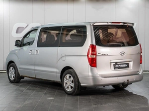 Минивэн Hyundai Grand Starex 2010 года, 1049000 рублей, Сургут