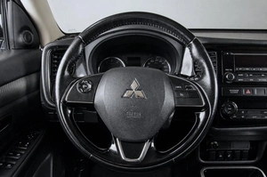 Внедорожник Mitsubishi Outlander 2017 года, 2389000 рублей, Челябинск