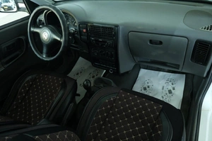 Фургон Volkswagen Caddy 2002 года, 559000 рублей, Омск