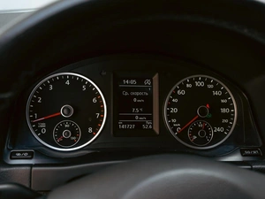 Внедорожник Volkswagen Tiguan 2015 года, 1690000 рублей, Краснодар