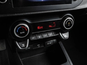 Седан Kia Rio 2021 года, 1644000 рублей, Воронеж