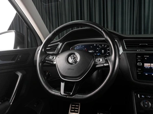 Внедорожник Volkswagen Tiguan 2018 года, 2299000 рублей, Тюмень