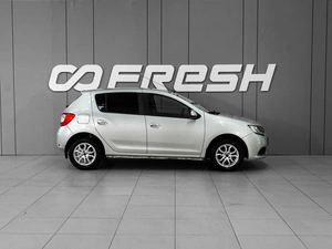 Хетчбэк Renault Sandero 2015 года, 698000 рублей, Тверь