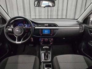 Седан Kia Rio 2020 года, 1015000 рублей, Красноярск