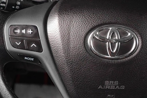 Седан Toyota Avensis 2010 года, 1039000 рублей, Тюмень