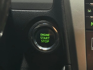 Седан Toyota Camry 2013 года, 1597000 рублей, Красноярск
