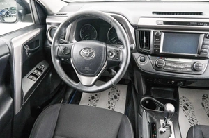 Внедорожник Toyota RAV4 2018 года, 2599000 рублей, Красноярск