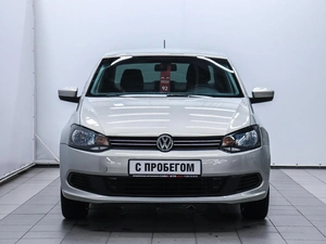 Седан Volkswagen Polo 2014 года, 880000 рублей, Красноярск