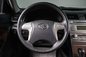 Седан Toyota Camry 2011 года, 2009000 рублей, Сургут