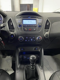 Внедорожник Hyundai ix35 2015 года, 1497000 рублей, Солонцы