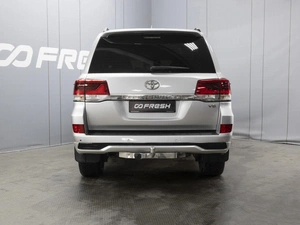 Внедорожник Toyota Land Cruiser 2016 года, 5880000 рублей, Омск