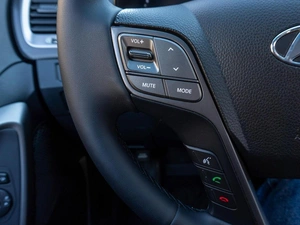 Внедорожник Hyundai Santa Fe 2016 года, 2559000 рублей, Саратов