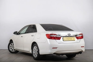Седан Toyota Camry 2011 года, 1499000 рублей, Томск