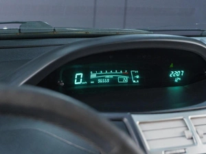 Хетчбэк Toyota Yaris 2006 года, 699000 рублей, Сургут