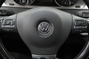 Седан Volkswagen Passat 2012 года, 1469000 рублей, Омск