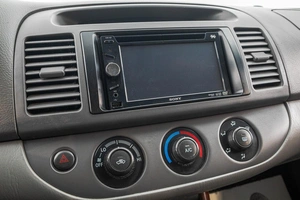 Седан Toyota Camry 2002 года, 899000 рублей, Барнаул