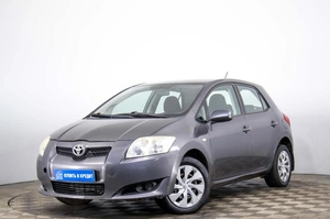 Хетчбэк Toyota Auris 2009 года, 609000 рублей, Пермь