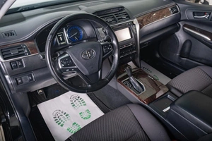 Седан Toyota Camry 2018 года, 1899000 рублей, Томск