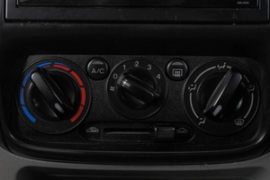 Хетчбэк Mazda Demio 2001 года, 349000 рублей, Кемерово