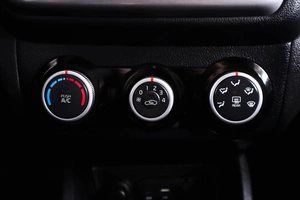Хетчбэк Kia Rio 2016 года, 909000 рублей, Пермь