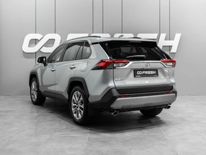 Внедорожник Toyota RAV4 2023 года, 4240000 рублей, Тюмень