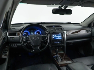 Седан Toyota Camry 2017 года, 2349900 рублей, Москва