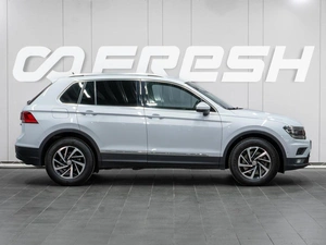 Внедорожник Volkswagen Tiguan 2018 года, 2799000 рублей, Сургут