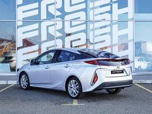 Лифтбек Toyota Prius 2017 года, 2310000 рублей, Краснодар