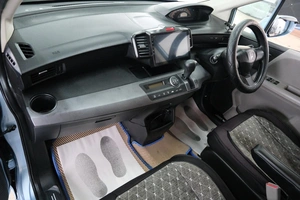 Минивэн Honda Freed 2010 года, 1019000 рублей, Омск