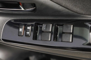 Хетчбэк Toyota Vitz 2019 года, 1249000 рублей, Новосибирск
