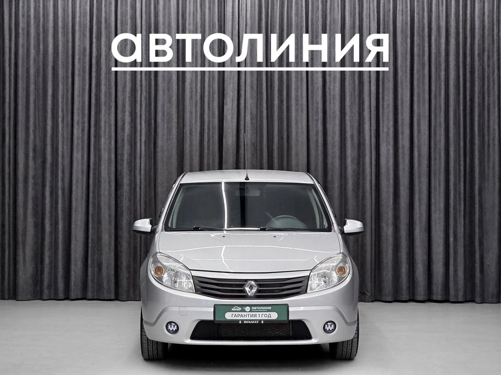 Хетчбэк Renault Sandero 2011 года, 700000 рублей, Красноярск